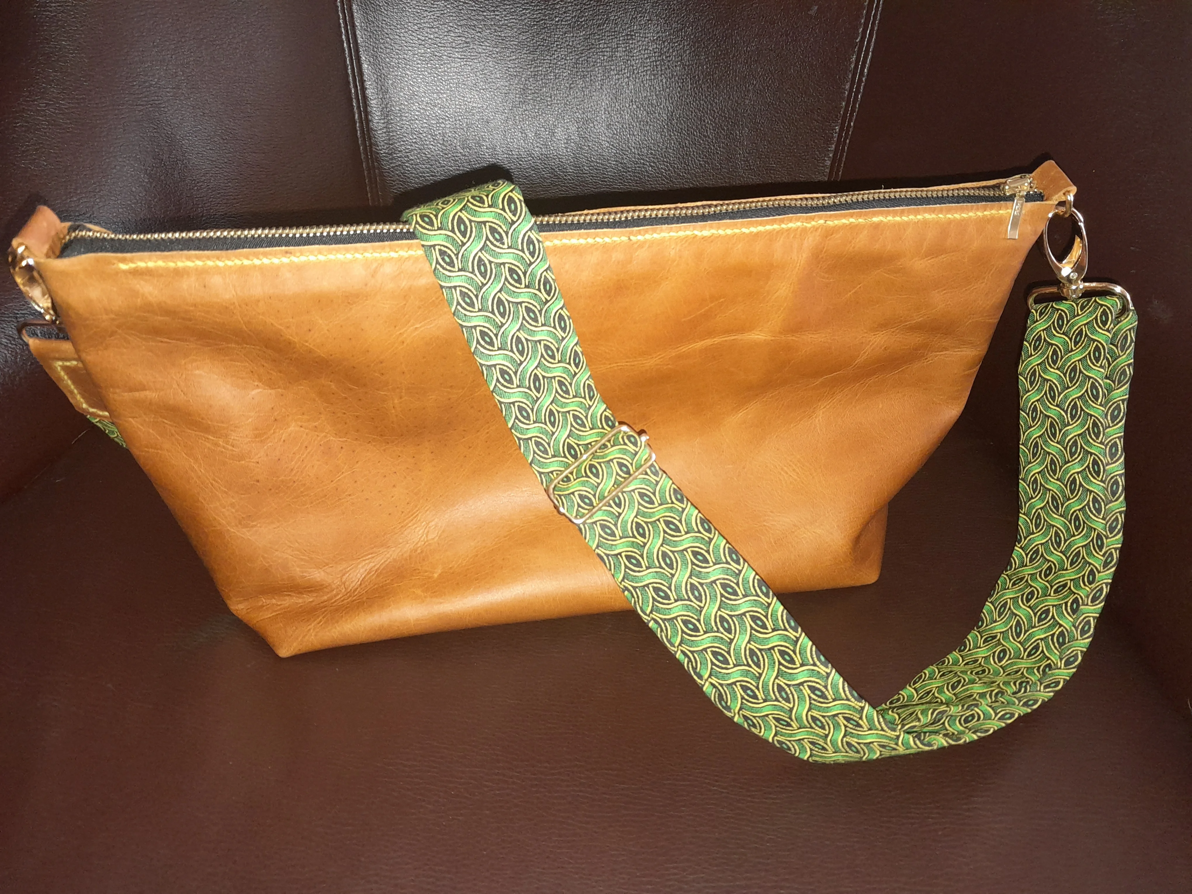 the ubuntu crossbody — toffee pull-up leather with shwe shwe